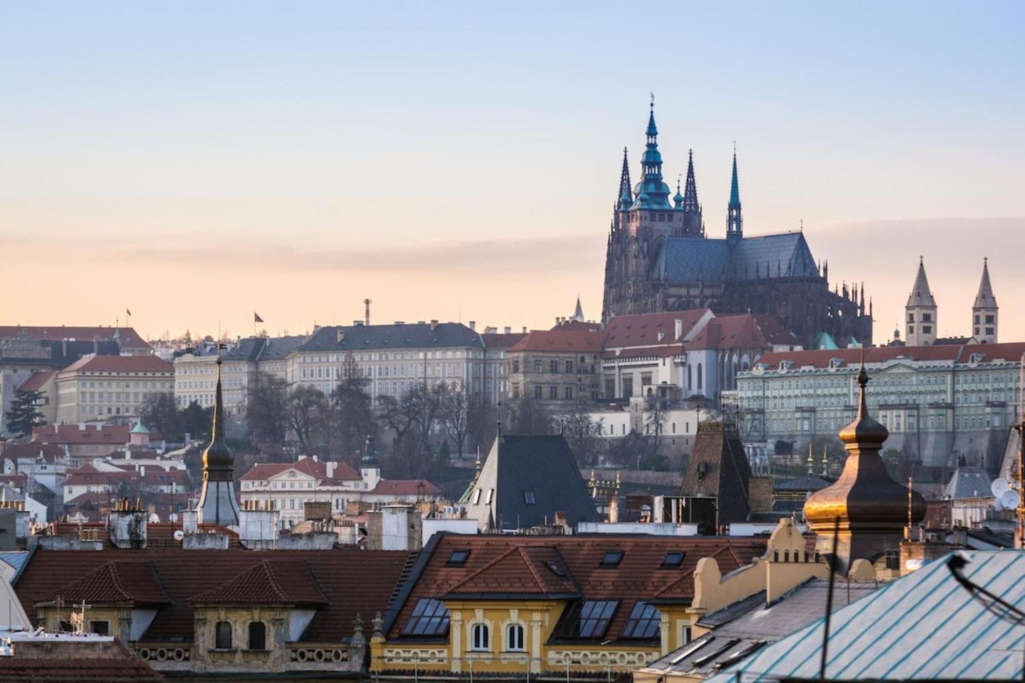 Roy 2 Bdr Apartment With Prague Castle View, Parking & Ac Ngoại thất bức ảnh
