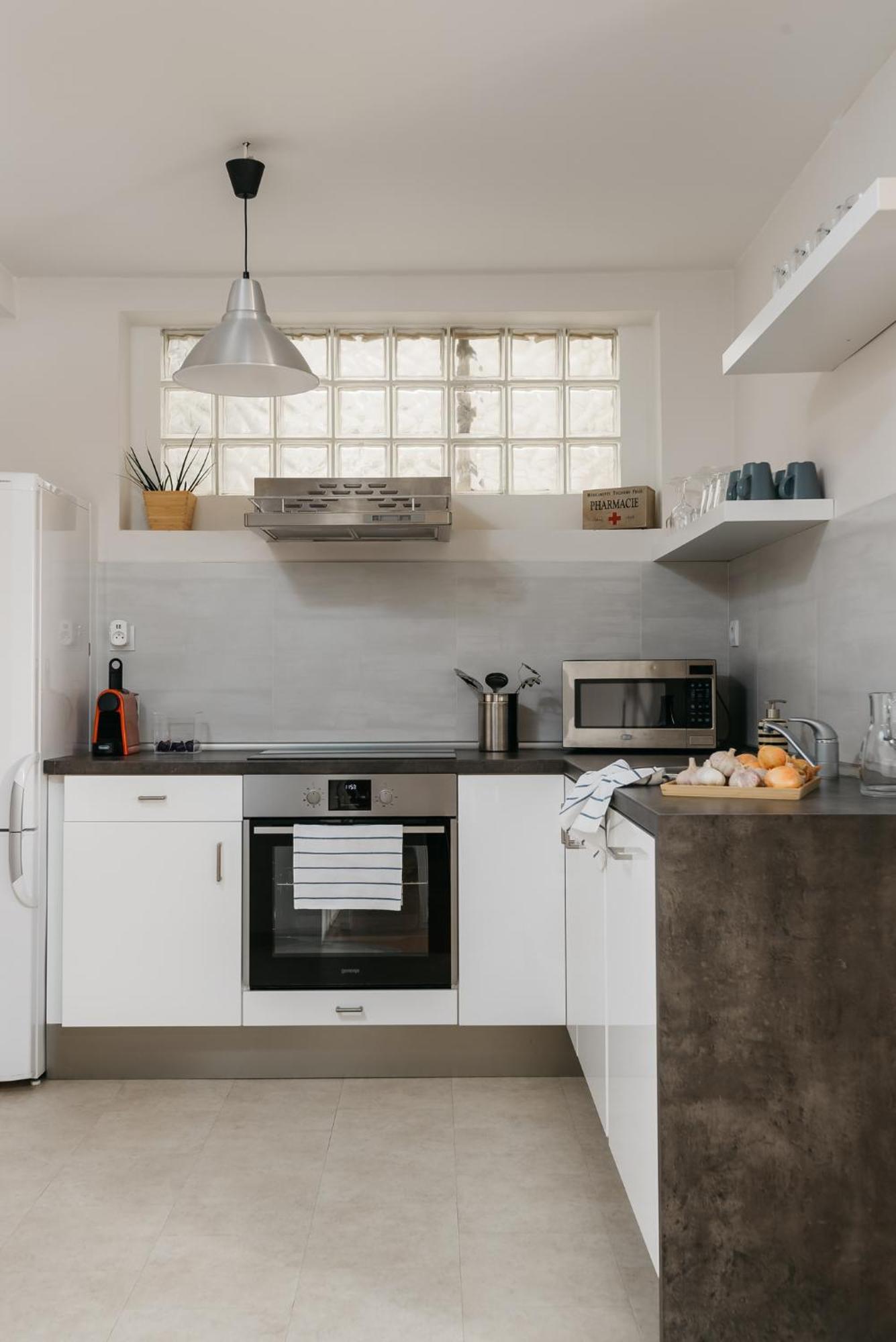Roy 2 Bdr Apartment With Prague Castle View, Parking & Ac Ngoại thất bức ảnh