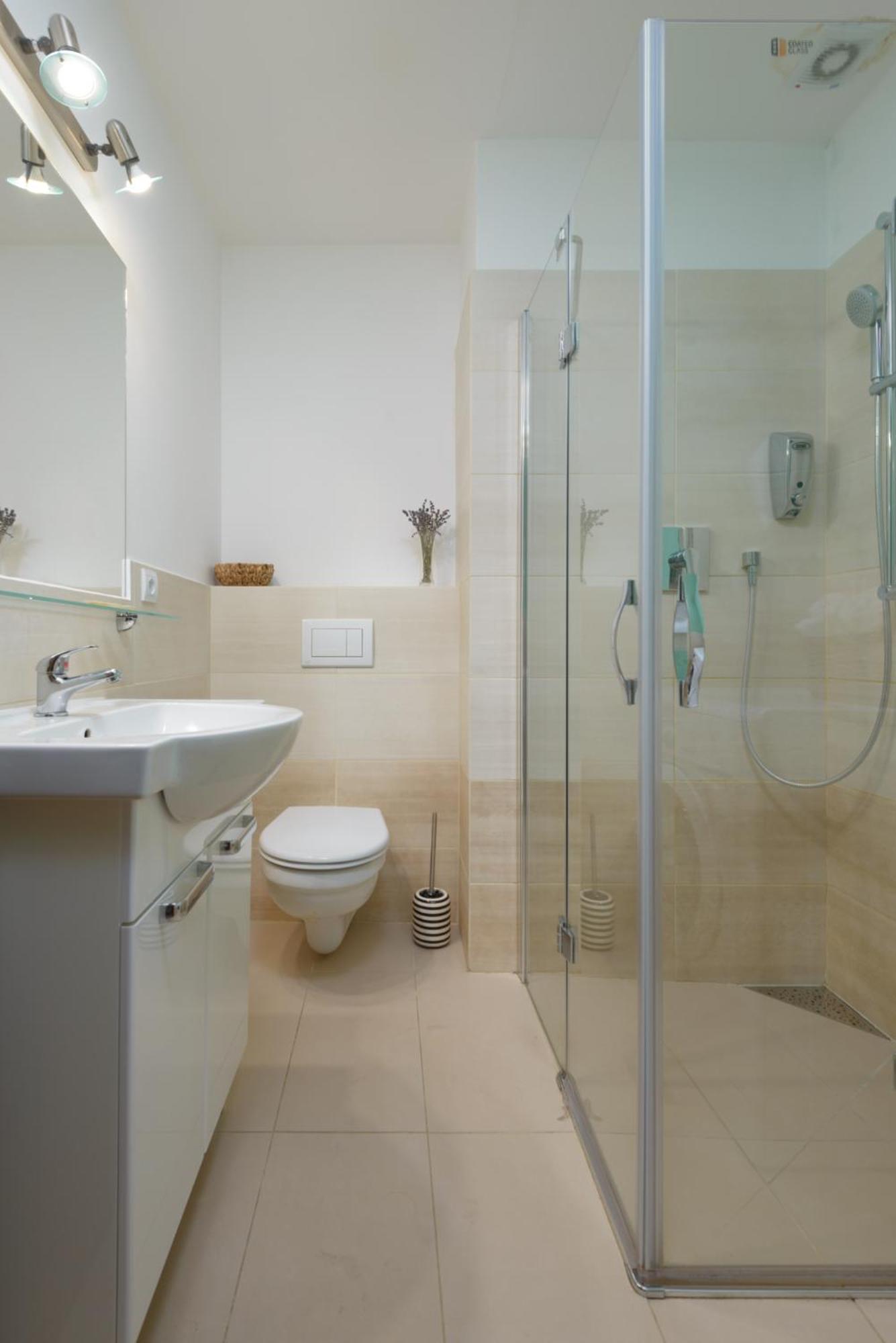 Roy 2 Bdr Apartment With Prague Castle View, Parking & Ac Ngoại thất bức ảnh
