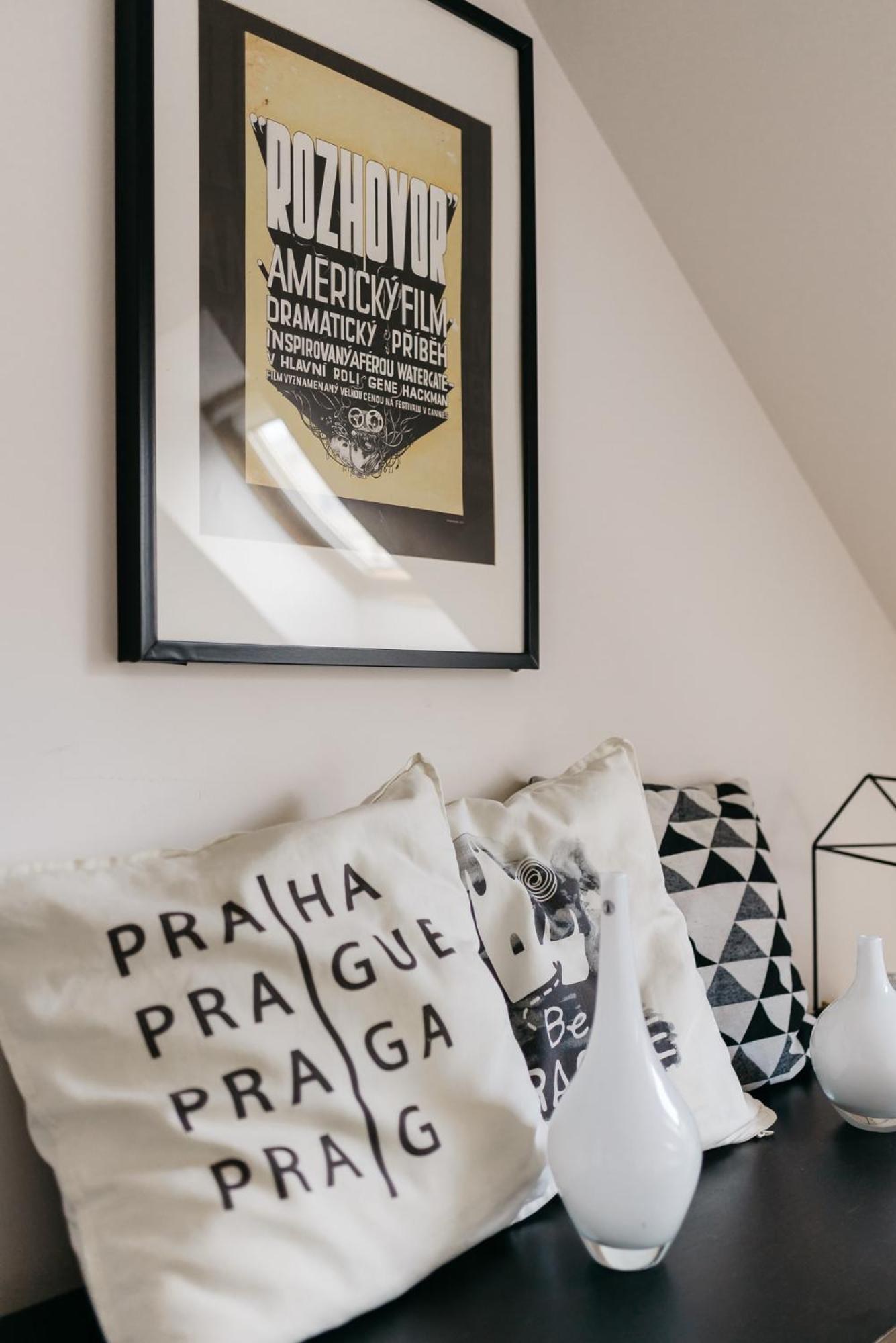 Roy 2 Bdr Apartment With Prague Castle View, Parking & Ac Ngoại thất bức ảnh