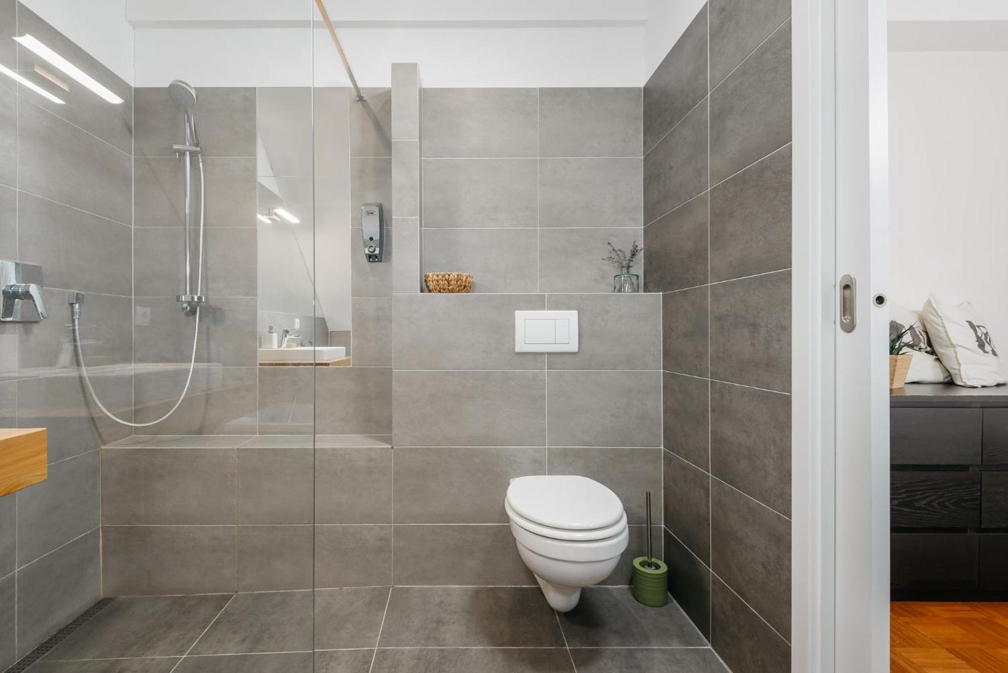 Roy 2 Bdr Apartment With Prague Castle View, Parking & Ac Ngoại thất bức ảnh